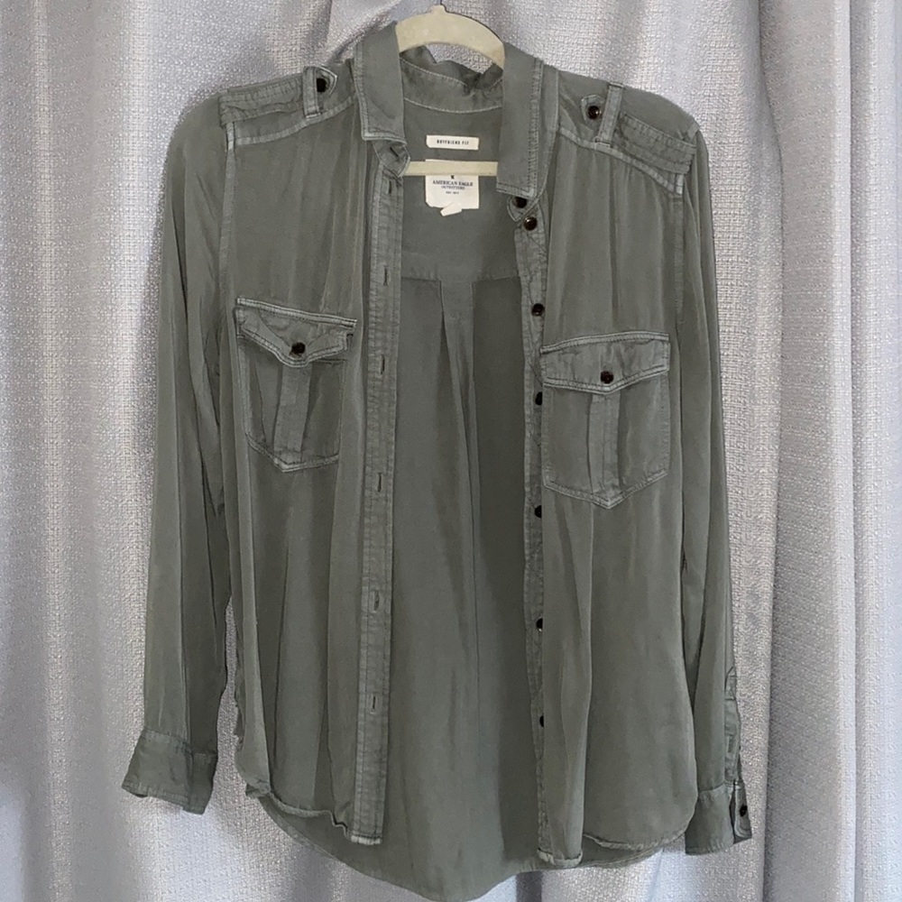 American eagle green khaki button-up